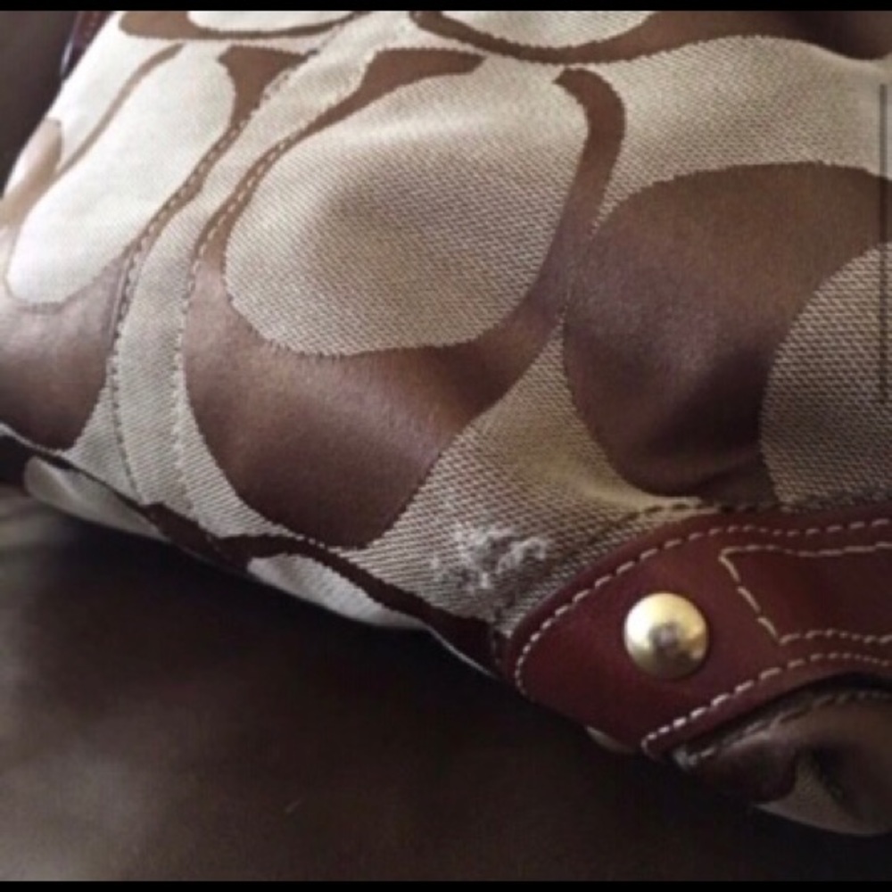 Coach Bag - Picture 2 of 6